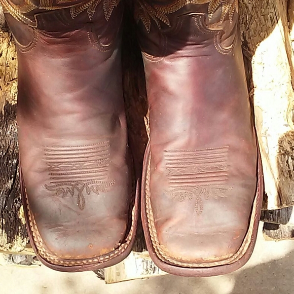 Tony Lama Chisel Toe Cowboy Boots main image 8
